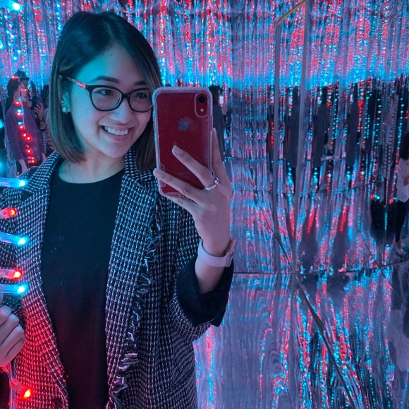 Meet your Posher, Sarah - Picture 1 of 1